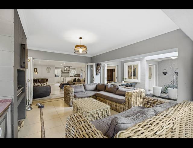 4 BEDROOM HOUSE FOR SALE IN BROADACRES